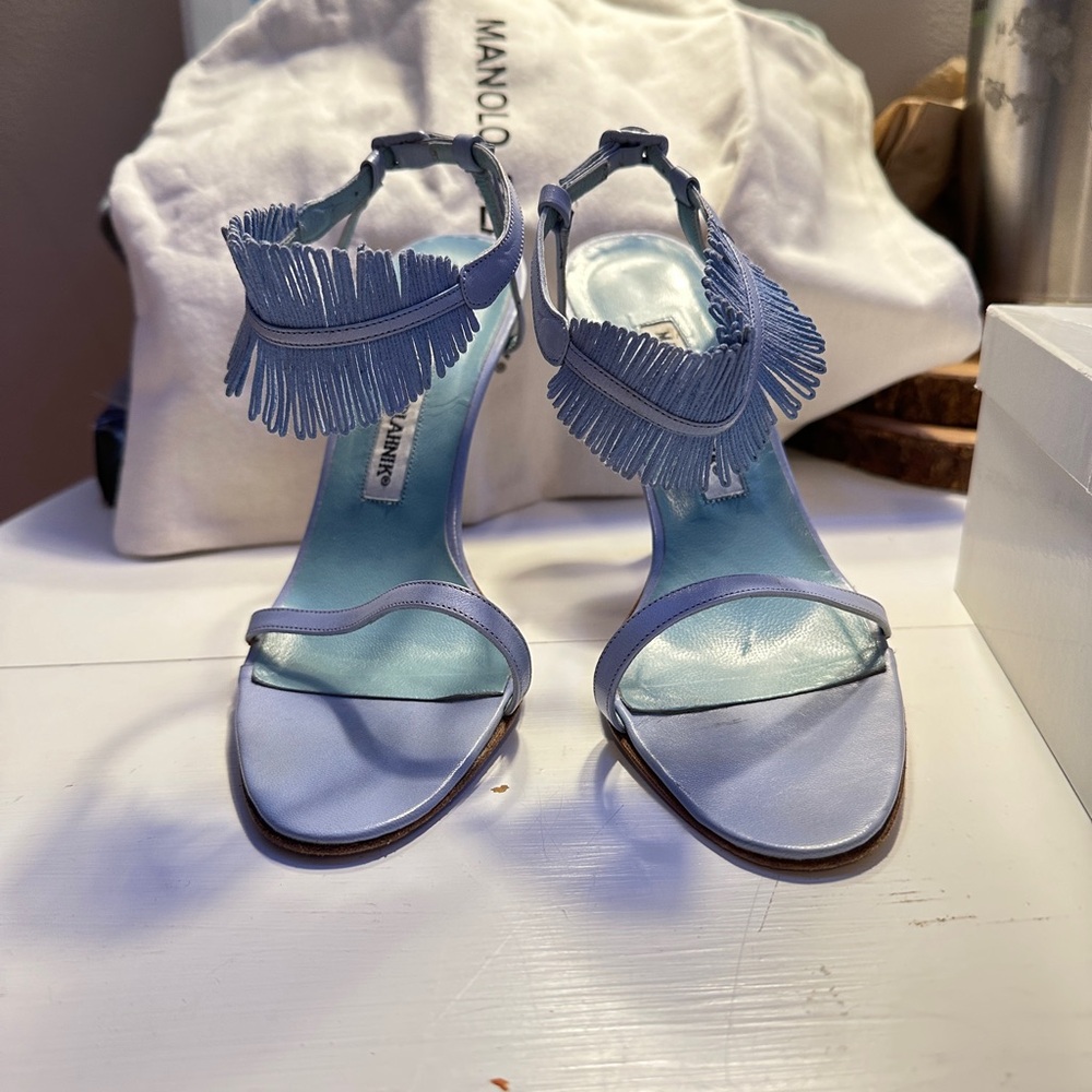 VGUC Manolo Blahnik light blue ankle strap sandals, size 35.5 RARE